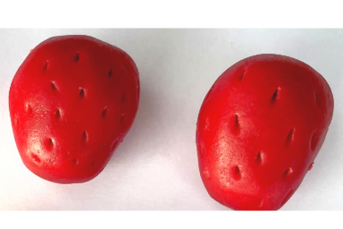 Marzipan Erdbeeren formen und einkerben