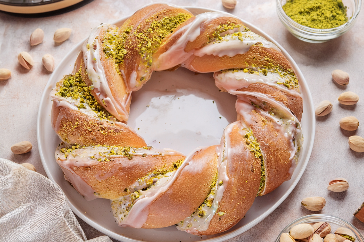 süsser Quarktkranz mit Pistazien